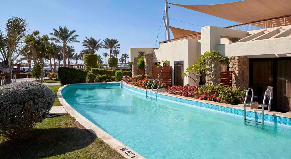 Swim-up zwembad bij luxe accommodatie